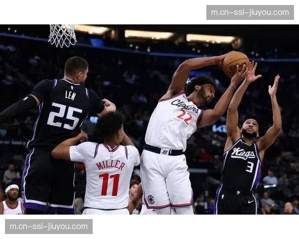 快船米勒替补贡献19+8 第二阵容得分能力弥补主力轮休 快船米勒替补贡献19+8 第二阵容得分能力弥补主力轮休